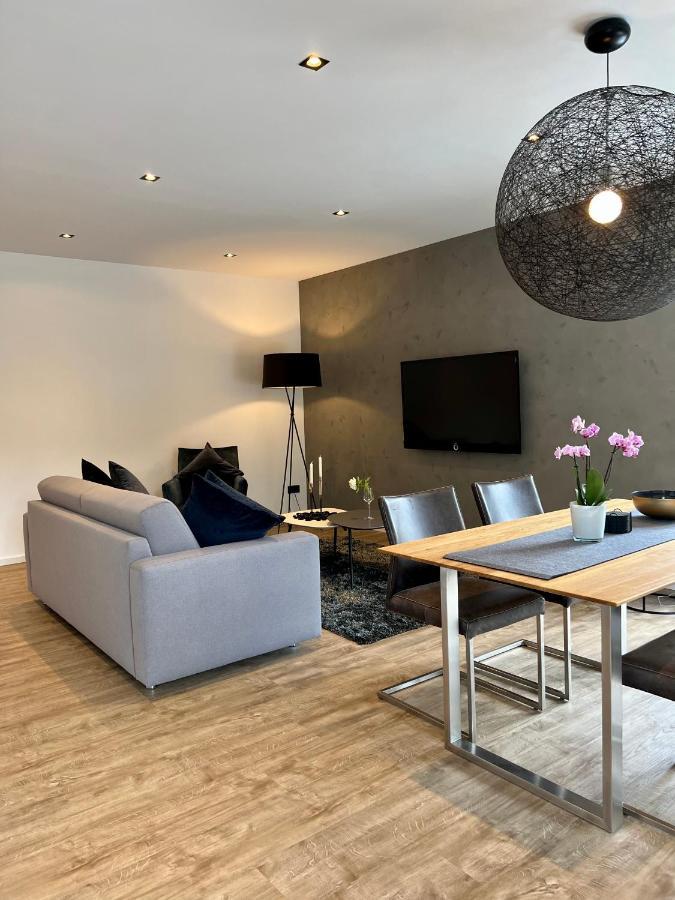 טראבן-טרארבאך "Auslese 54" -Direkt Am Moselufer- Gaestezimmer & Ferienwohnung מראה חיצוני תמונה