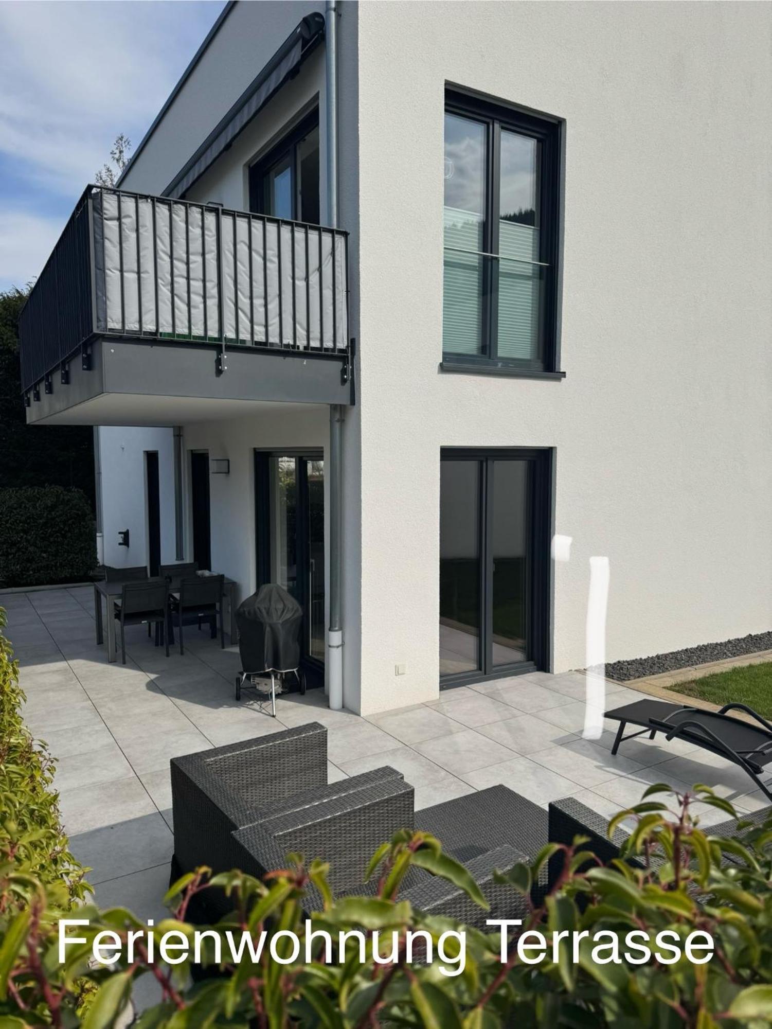 טראבן-טרארבאך "Auslese 54" -Direkt Am Moselufer- Gaestezimmer & Ferienwohnung מראה חיצוני תמונה